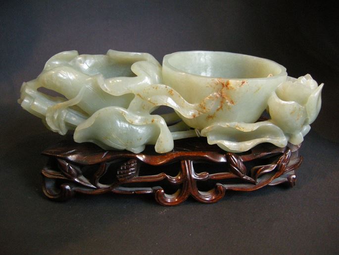 Brushwasher nephrite Jade sculpted in Lotus shape | MasterArt
